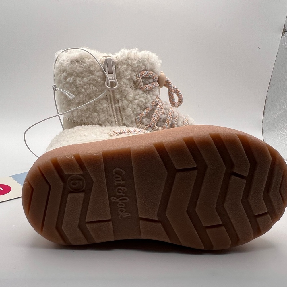 Cozy Cream Kids Boots - Picture 5 of 5